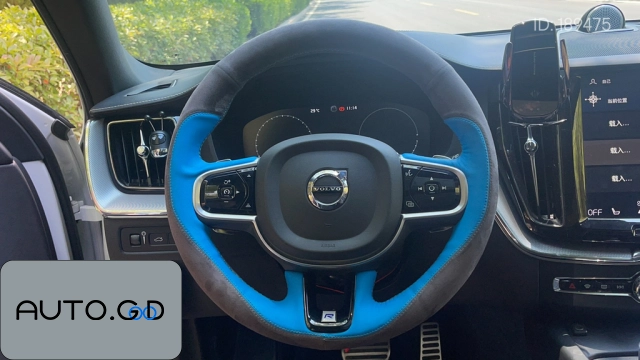 Volvo XC60 ev xDrive25i M Off-Road Package 2