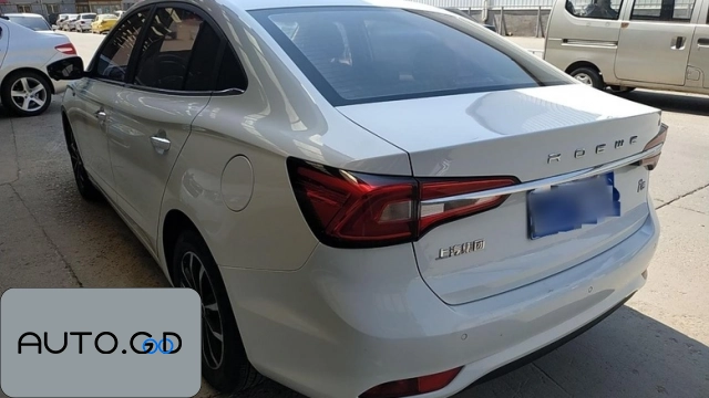 ROEWE i5 1.5L Automatic 4G Connected Leader Luxury Flagship Edition 1