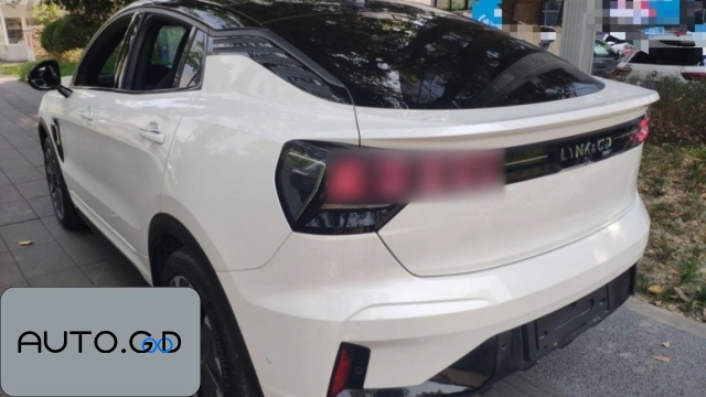 Link&amp;Co 05 ev 1.5TD PHEV HALO 1