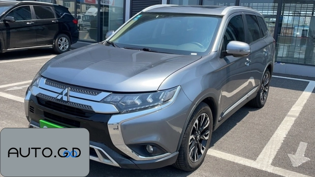 Mitsubishi outlander 2.4L 4WD Enjoyable Edition 5-seater National VI 0