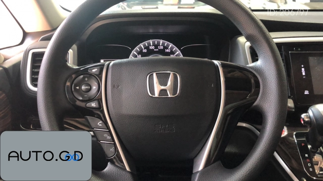 Honda Odyssey 2.4L Luxury Edition 2