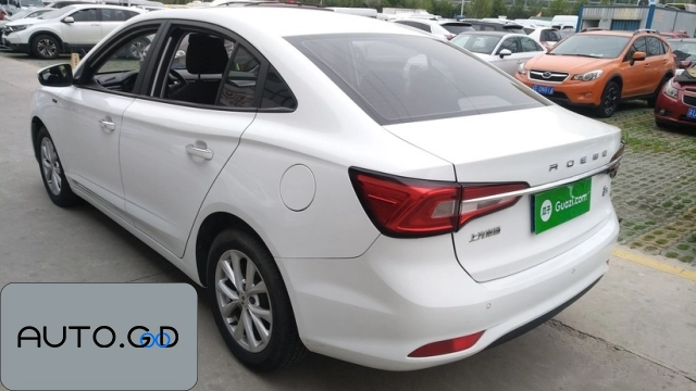 ROEWE i5 1.5L Automatic 4G Connected Long Yue Edition 1