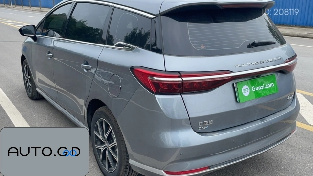 BYD song MAX ev DM-i 105KM Signature Model 1