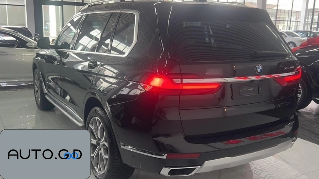 BMW X7 xDrive40i Lead Luxury Package (Import) 1