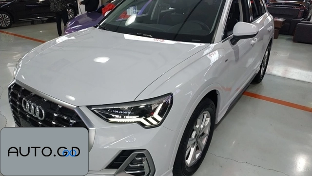 Audi Q3 35 TFSI Progressive Dynamic 0