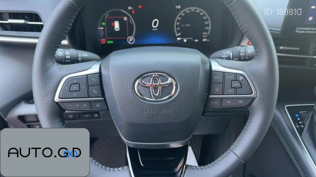 Toyota SIENNA 2.5L Hybrid Platinum Edition 2