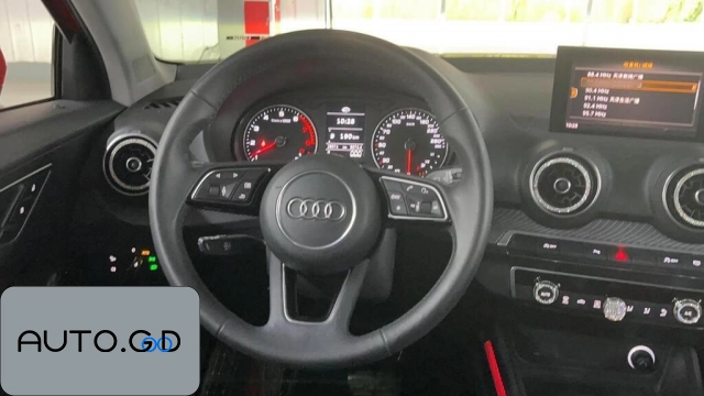 Audi Q2L 35 TFSI Style Elegance 2