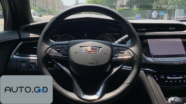 Cadillac XT6 2.0T Seven-seat four-wheel drive luxury model 2