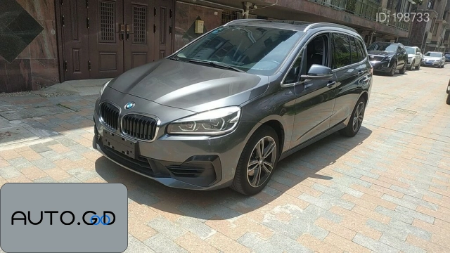 BMW 2 tourism 220i Premium Sport Package (Import) 0