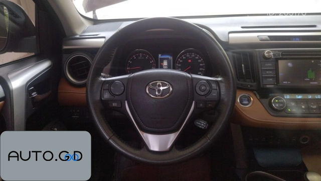Toyota RAV4 2.5L Automatic 4WD Premium Edition 2