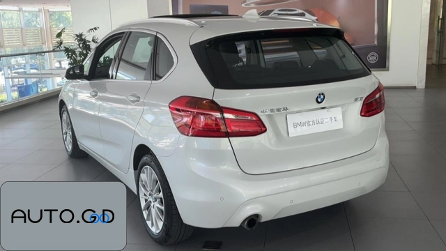 BMW 2 tourism 218i Lead model 1