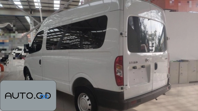 Maxus V80 2.5T classic model 6-speed manual Aoyuntong modified short-axle mid-roof 5/6 seats 1