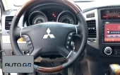 Mitsubishi Pajero 3.0L Automatic Premium Edition (Import) 2