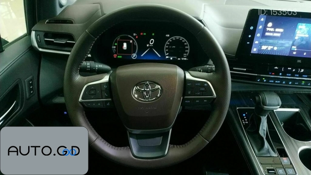 Toyota SIENNA 2.5L Hybrid Platinum Edition 2