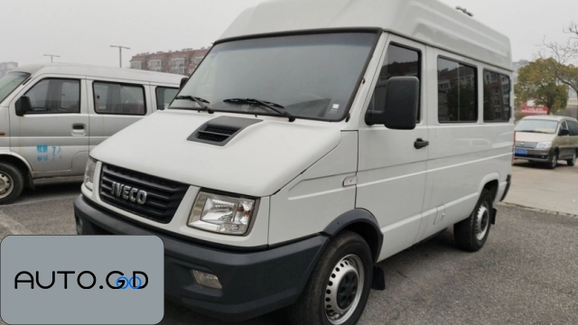 Daily 2.5T A35 bus single tire medium roof 5-9 seats side sliding door national V 0