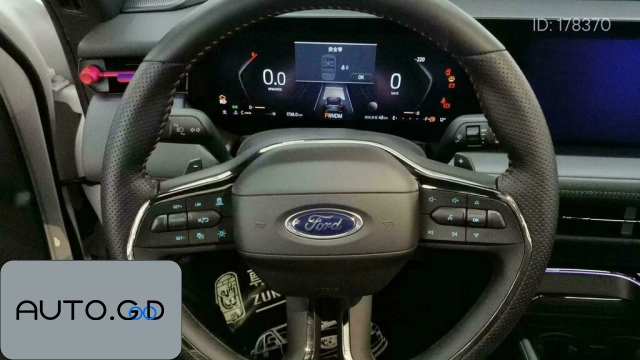 Ford EVOS EcoBoost 245 Sport 2