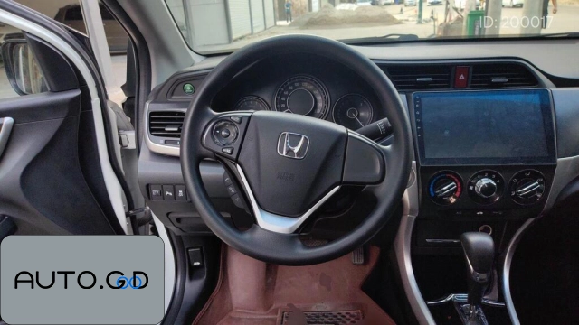Honda CRIDER 1.8L CVT Luxury Edition 2