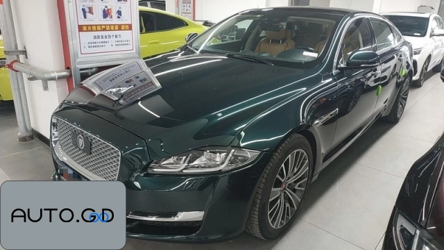 Jaguar XJ XJL 3.0 SC 4WD Panorama Business Edition 0