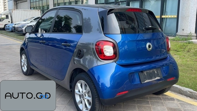 forfour 1.0L 52kW Spirit Edition 1