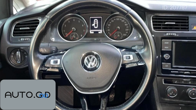 Volkswagen Golf 230TSI Automatic Luxury 2