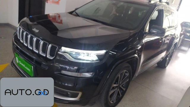 Jeep Jeep xDrive25i M Off-Road Package 0