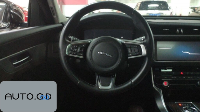 Jaguar XFL XFL 2.0T 250PS Luxury Edition 2