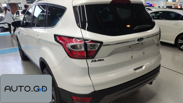 Ford Kuga EcoBoost 180 2WD Premium Type National VI 1