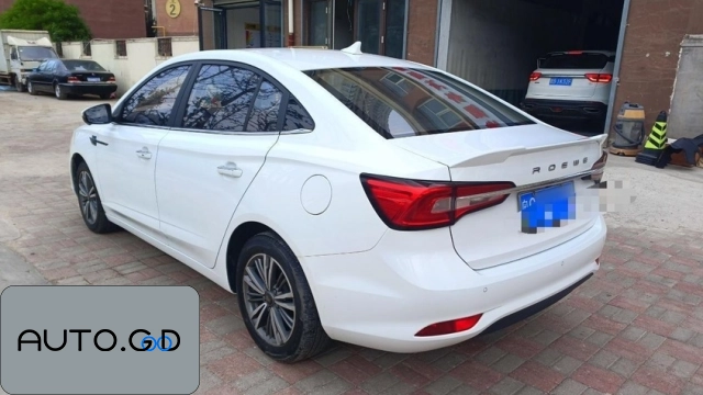 ROEWE i5 1.5L Automatic 4G Connected Leader Luxury Flagship Edition 1