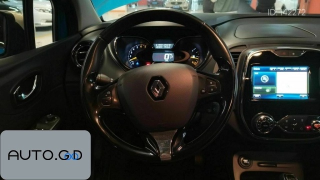 Renault Captur 1.2T Automatic Luxury Edition (Import) 2