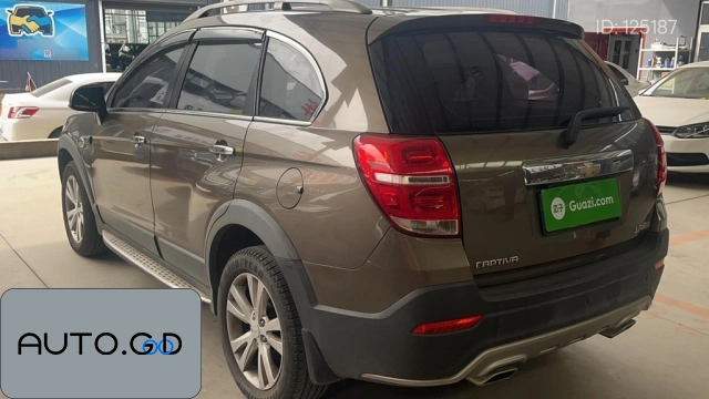 Chevrolet CAPTIVA 2.4L 4WD Flagship Edition 7-seater 1