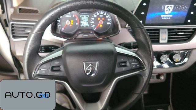 Baojun 310W 1.5L manual fashion type National VI 2