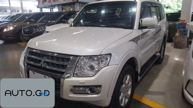 Mitsubishi Pajero 3.0L Automatic Standard Edition (Import) 0