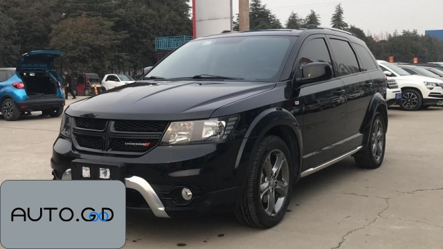 Dodge JCUV 2.4L 2WD Touring Edition (Import) 0