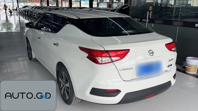 Nissan LANNIA 1.6L CVT Cool Edition 1