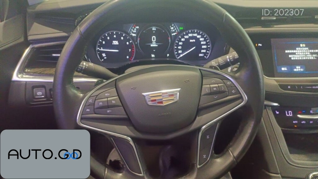 Cadillac XT5 25T Deluxe 2