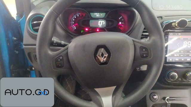 Renault Captur 1.2T Automatic Standard Edition (Import) 2