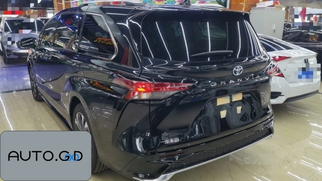 Toyota Toyota 2.5L Hybrid Premium Edition 1