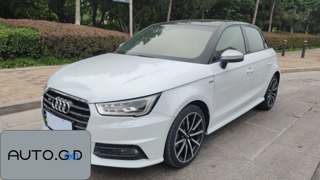 Audi A1 xDrive25i M Off-Road Package 0