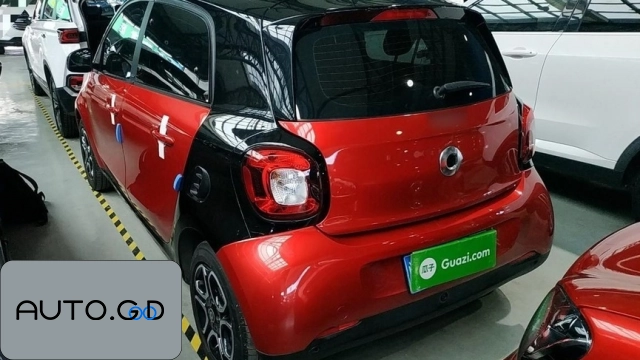 forfour 0.9T 66 kW Pioneer Edition 1