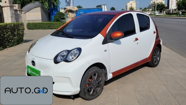 BYD E1 Genesis - First Smart Edition 0