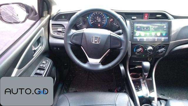 Honda CRIDER 1.8L CVT Comfort Edition 2