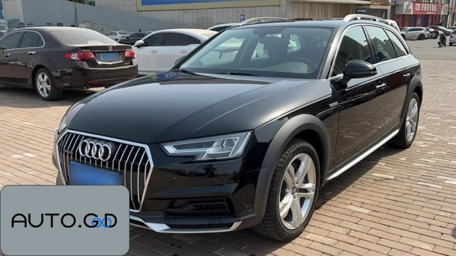 Audi A4 45 TFSI allroad quattro (Import) 0