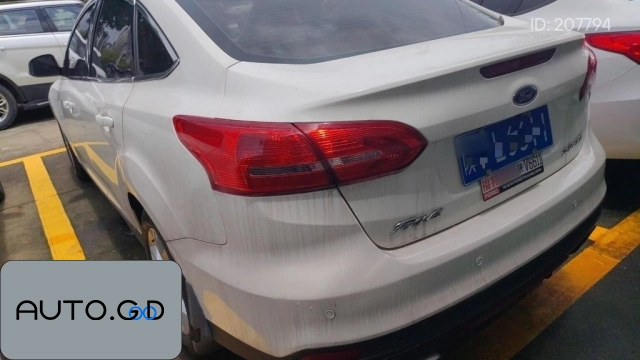 Ford focus Three classic 1.6L automatic comfort intelligent version 1