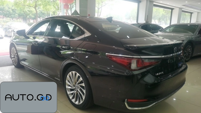 Lexus ES 300h Executive Edition National V 1