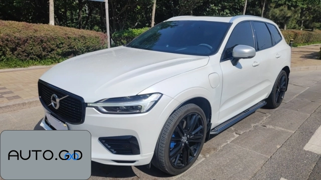 Volvo XC60 ev xDrive25i M Off-Road Package 0