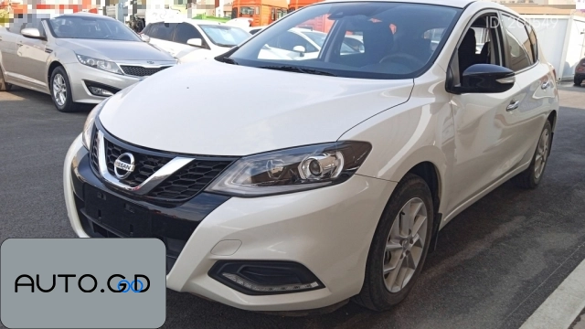 Nissan TIIDA 1.6L CVT Smart Edition 0