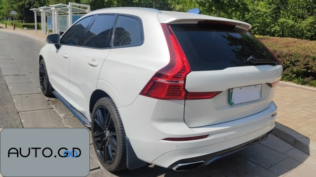 Volvo XC60 ev xDrive25i M Off-Road Package 1