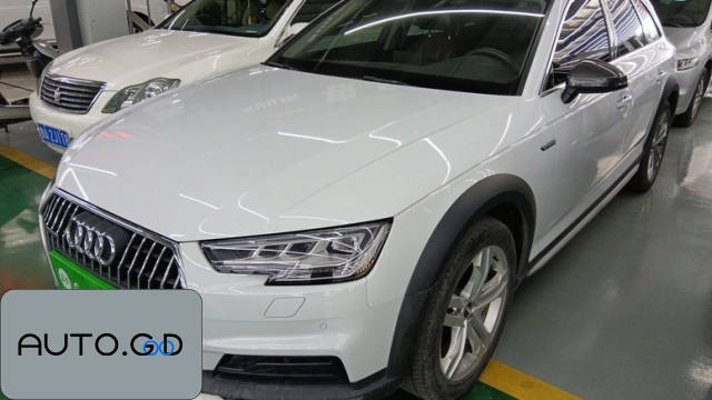 Audi A4 45 TFSI allroad quattro (Import) 0