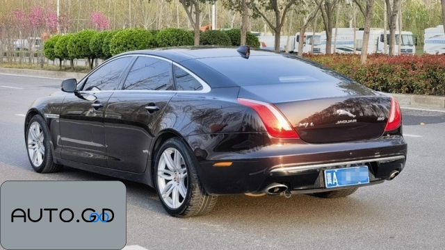 Jaguar XJ XJL 3.0 SC 2WD Elegant Business Edition 1